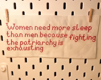 Kreuzstich feministischer Spruch