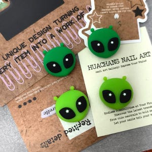 Alien Daumengriffe, NUR Nintendo Switch 2, Neongrün Joy-Con Kappen, Gamer Joycon Abdeckungen, lustiges Sci-Fi Switch 2 Zubehör