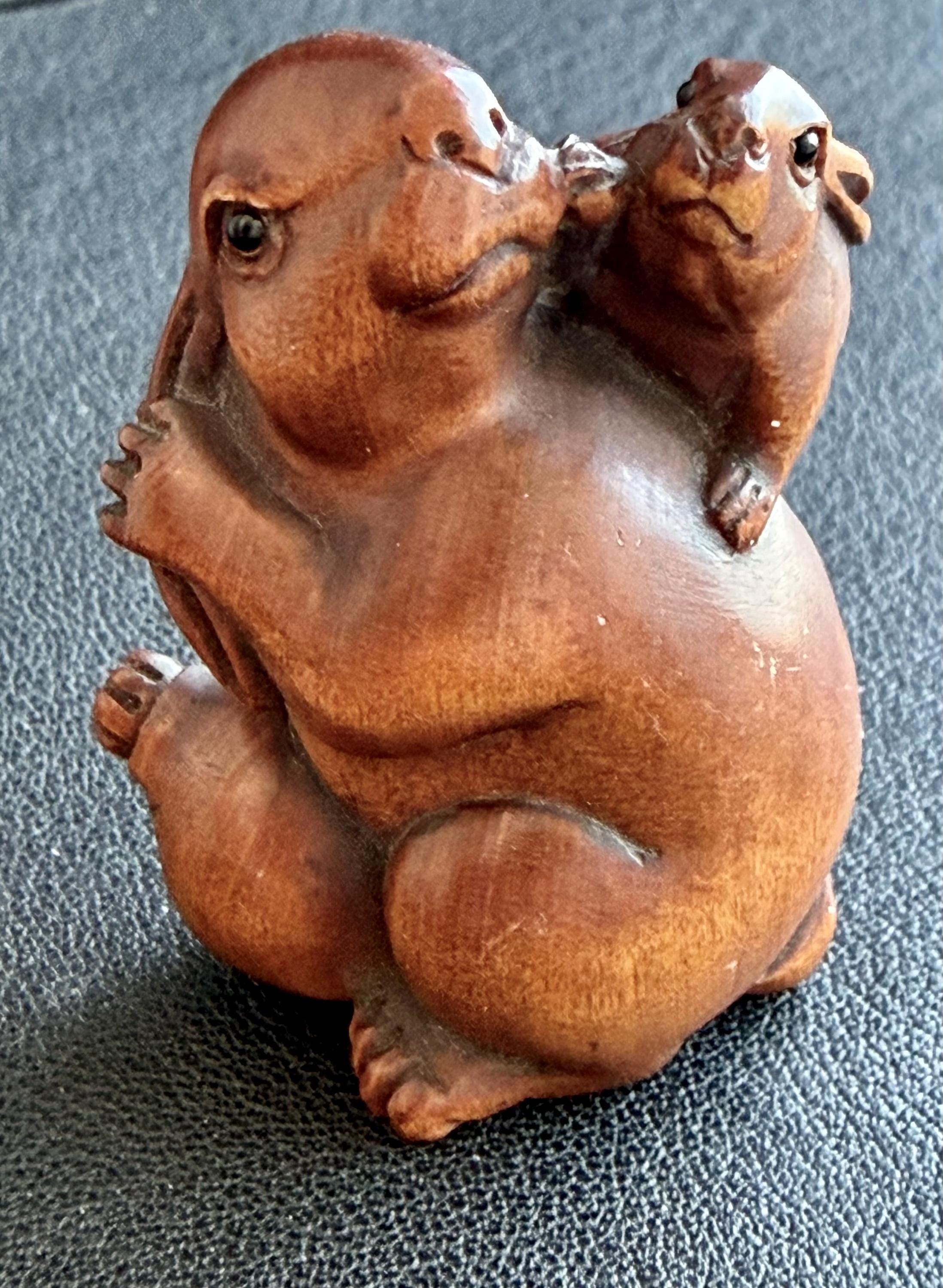 うさぎ 堤物 根付 木製 木彫 兎 Netsuke / アンティーク 手彫りのツゲの木のウサギの根付、卯年、ウサギのチャーム、ツゲの木の