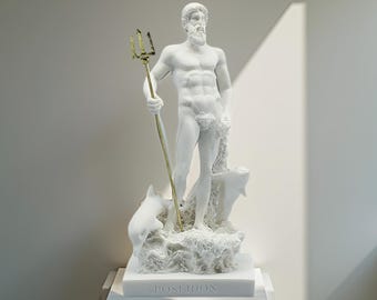 Poseidon godsstandbeeld op golven albasten sculptuur 26 cm