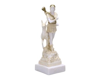 Statue d'Artémis, déesse grecque des animaux sauvages, de la chasse et de la végétation