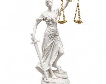 Themis-standbeeld Vrouwe Justitia: albasten sculptuur, Romeinse mythologie, decoratie advocaat