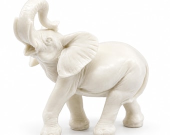 Olifant standbeeld albast oude Griekenland Romeinse mythologie sculptuur beeldje Hellenistische dierenkunst