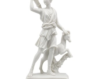 Albasten sculptuur Diana van Versailles: beeldje van Griekse jachtgodin Artemis