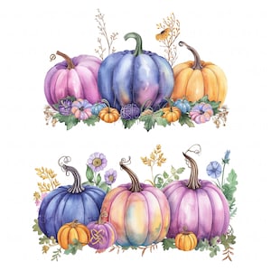 Può includere: Illustrazione ad acquerello di due composizioni di zucche e zucche nei toni del viola, blu e arancione. Le zucche sono circondate da foglie, fiori e rametti di fogliame. L'immagine ha uno sfondo bianco.