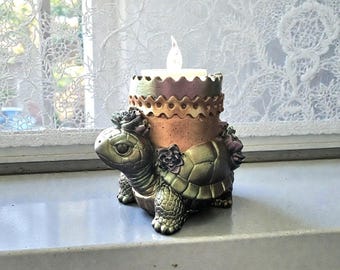 Candelabro de tortuga de resina verde – Mica con cambio de color – Decoración floral de tortuga – Regalo de tortuga de 7,6 cm