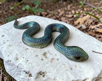 Figura de serpiente de resina azul/verde – Serpiente texturizada en forma de S – Decoración de serpiente – Regalo para amantes de los reptiles