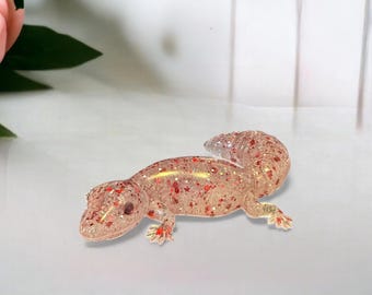 Gecko de resina con purpurina roja / Decoración de reptiles hecha a mano para jardín o patio / Regalo para amantes de los reptiles