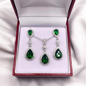 Green Emerald 925 Sterling Silver Women&#39;s Infinity Teardrop Pendant Necklace & Bridesmaid Jewellery | Gift For Bride | Gift Box Included