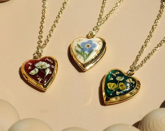 Heart Locket Necklace with Pressed Flowers | Gold Plated Photo Pendant