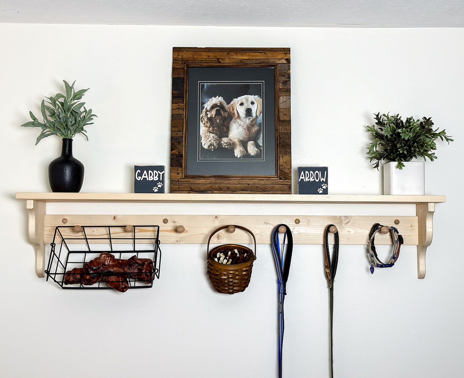 Peg Shelf for Wall Pet Accessory Organization Shelf With Hooks for Dog ...