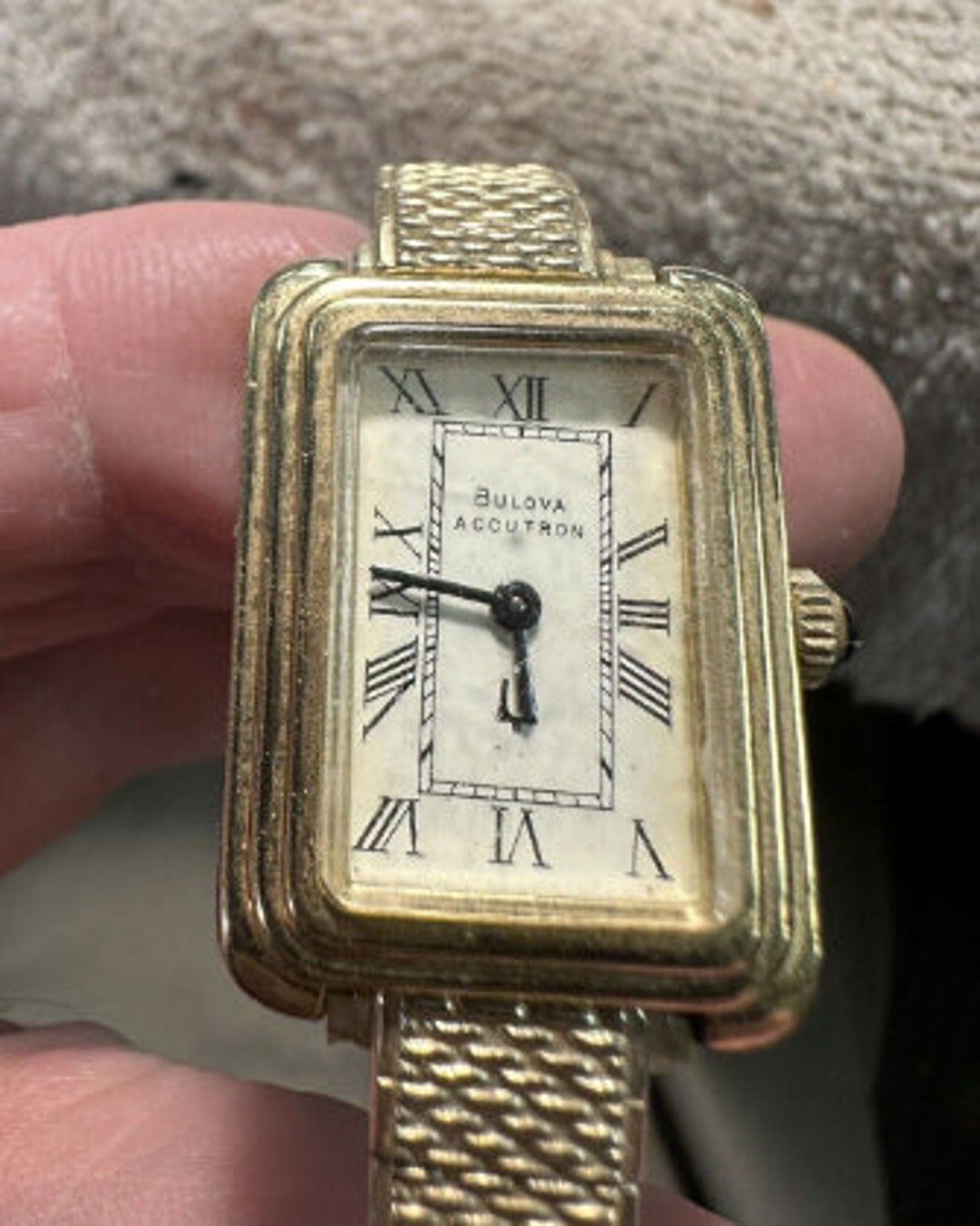 Montre Homme Vintage Bulova Automatique - Fonctionne - Avec Affichage Jour/date