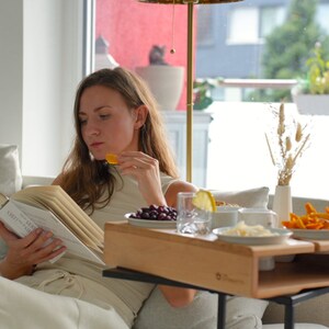 Couchbar: Die All-in-One Snackbox für einen entspannten Filmabend mit ausreichend Platz für Schalen, Getränke, Tassen & Weingläser Bild 7