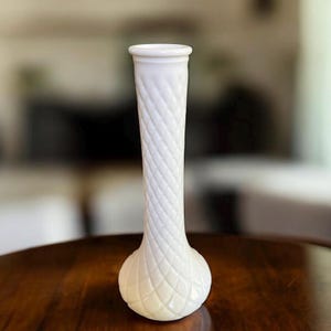 Vintage 1950s Hoosier Milk Glass Genie Vase – Diamond Pattern, 9” Tall