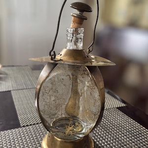 Vintage Art Deco Musical Decanter – Pinch Style Glass with Gold Splatter & Brass Details