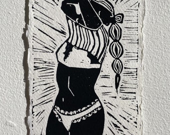 Lino print "Undress" Vrouw A6 handgeschept papier.