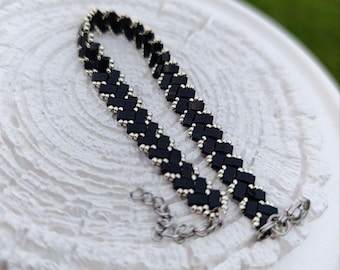 Half tila handmade bracelet for women. Beaded black, silver bracelet, personalized gift for her or mom. Statement jewelry. Accessories