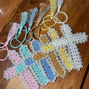 Micro-Crochet Cross Bookmark