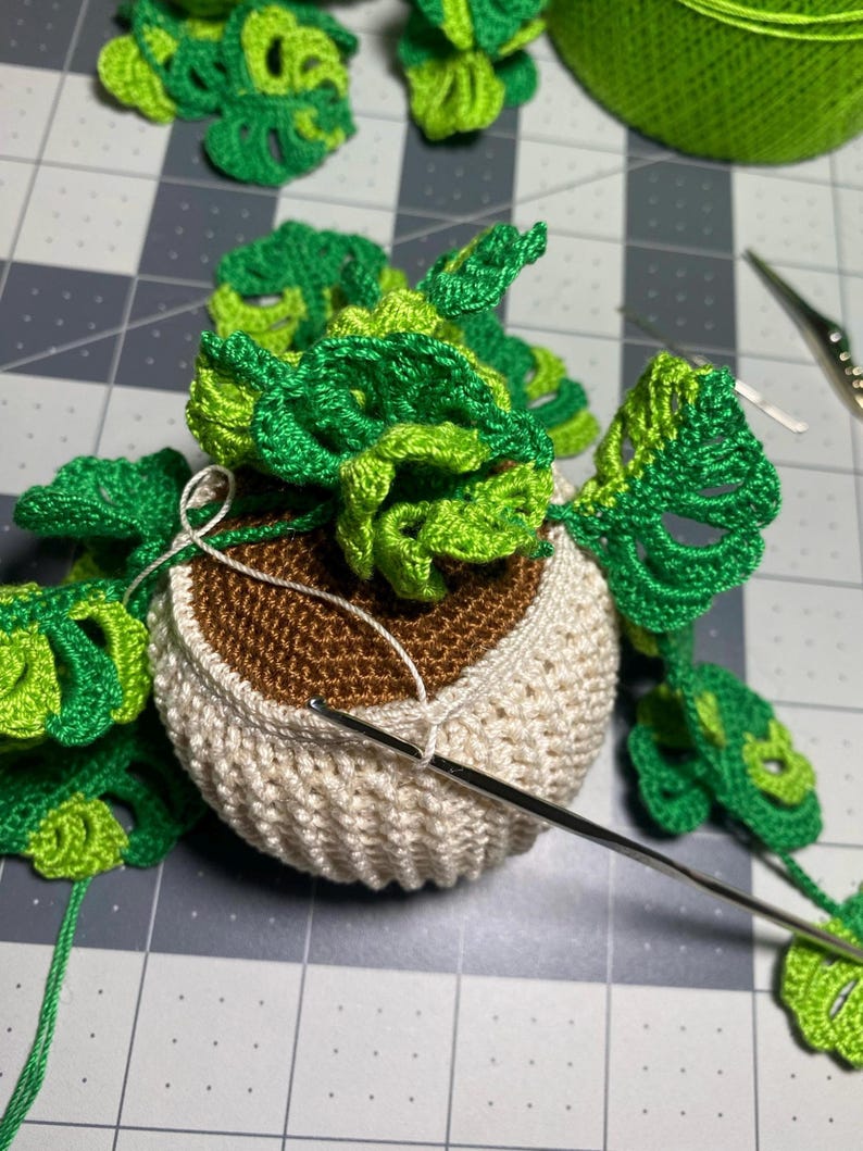 PATTERN: Micro-Crochet Monstera Variegata image 6