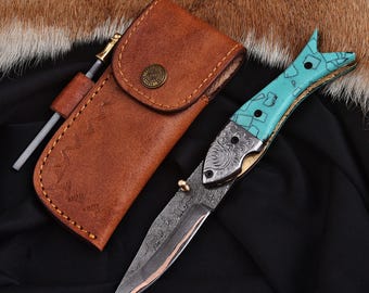 Gepersonaliseerde handgemaakte koperen damascus zakmes hert hoorn en rozenhouten handvat zakmes verjaardag man vader cadeau voor hem