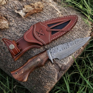 Damascus steel hunting knife| Handmade hunting Bush Craft knife| Damascus knife with sheath | Birthday & Anniversary Gift