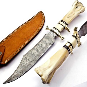 Handgefertigte Damast Stahl Jagdmesser mit Lederscheide BHK