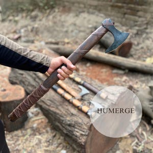Custom Gift Hand geschmiedet Kohlenstoffstahl VIKING Axt mit Esche Holz Schaft, Hochzeitsgeschenk, Axt, Axt, Bestes Geburtstags- und Jahrestagsgeschenk für Ihn, Larp Axt