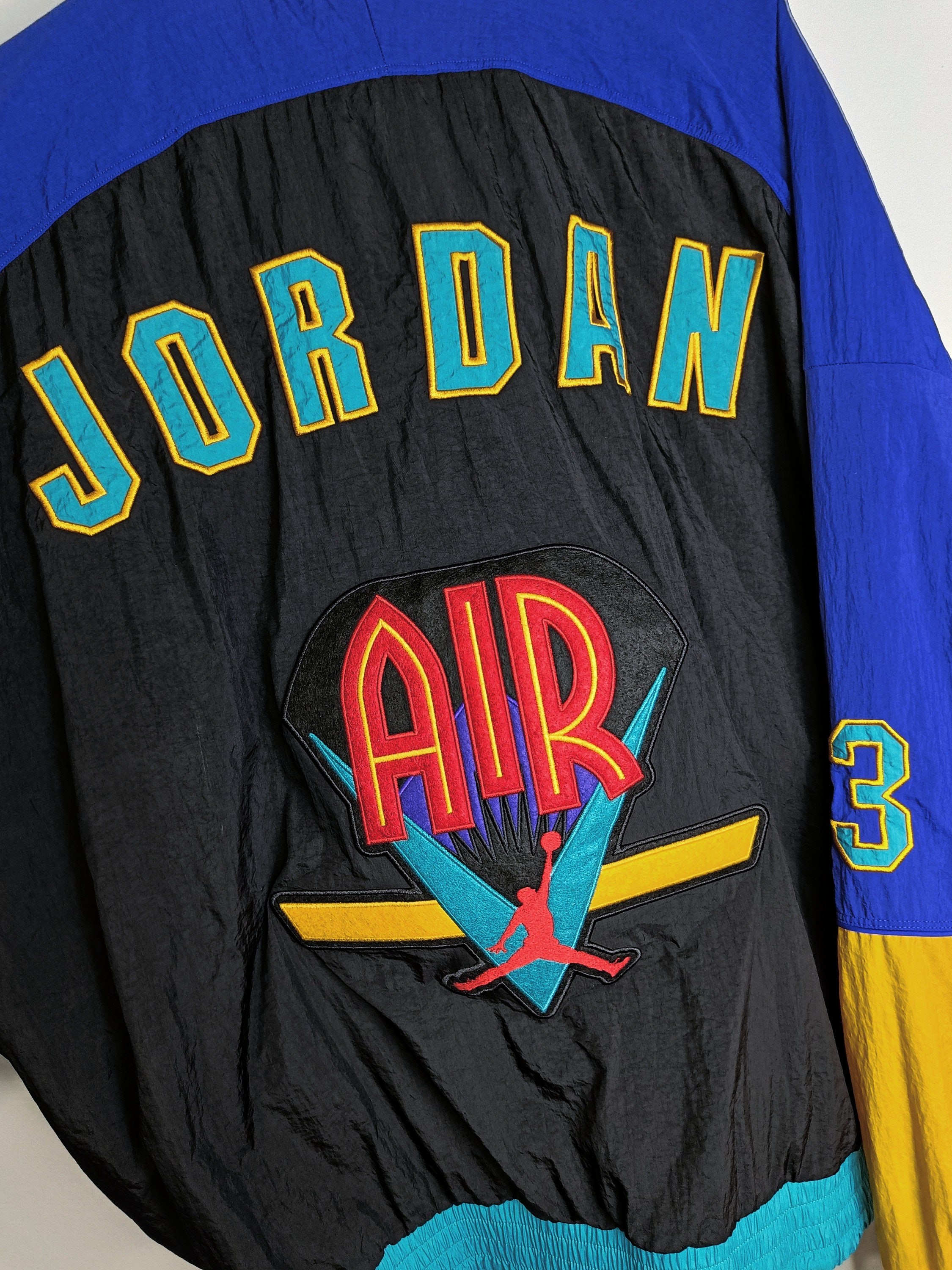 Vintage Nike Jordan Air Nostalgia Light Windbreaker Jacket Vintage Nike Jordan Air Nostalgia Light Windbreaker Jacket