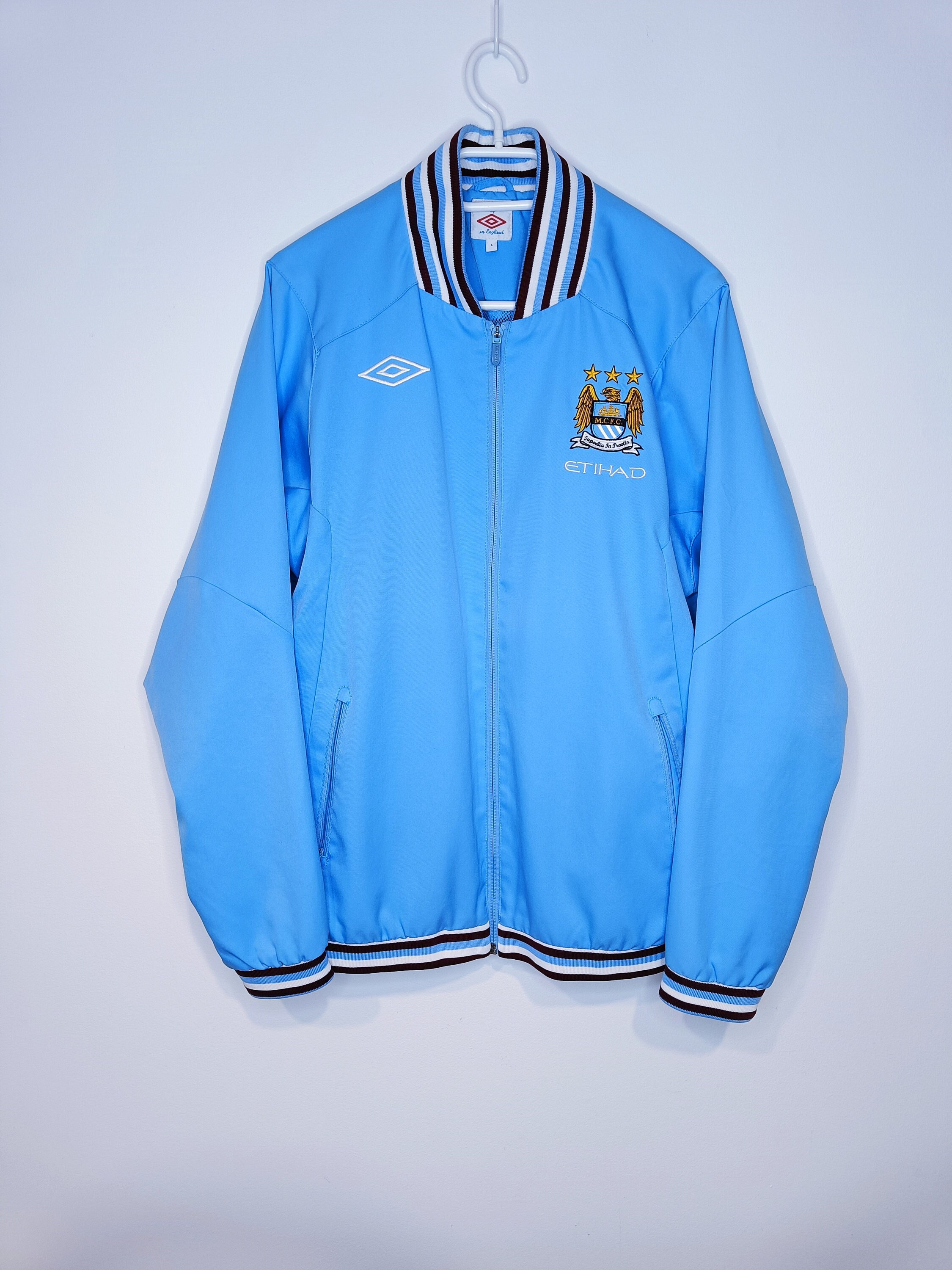 Vintage Umbro Manchester City Etihad Light Windbreaker Vintage Umbro Manchester City Etihad Light Windbreaker