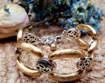 Vintage BRIGHTON Two-Tone bracelet in pristine condition. 7.5-8"