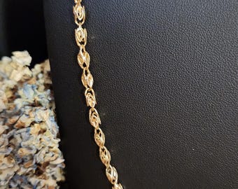 Vintage 14K Yellow Gold Chain Necklace with elaborate Leaf Pattern, 21"