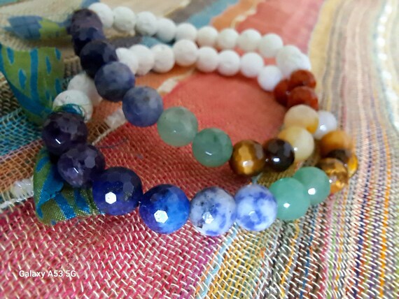 Aromatherapy,chakra gemstone stretchy with essential oil gift set...x