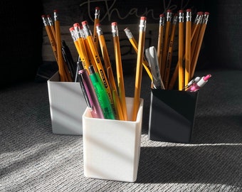 Minimalist Pencil Holder - Sleek Design - Multicolor Desk Organizer - Perfect Employee Gift