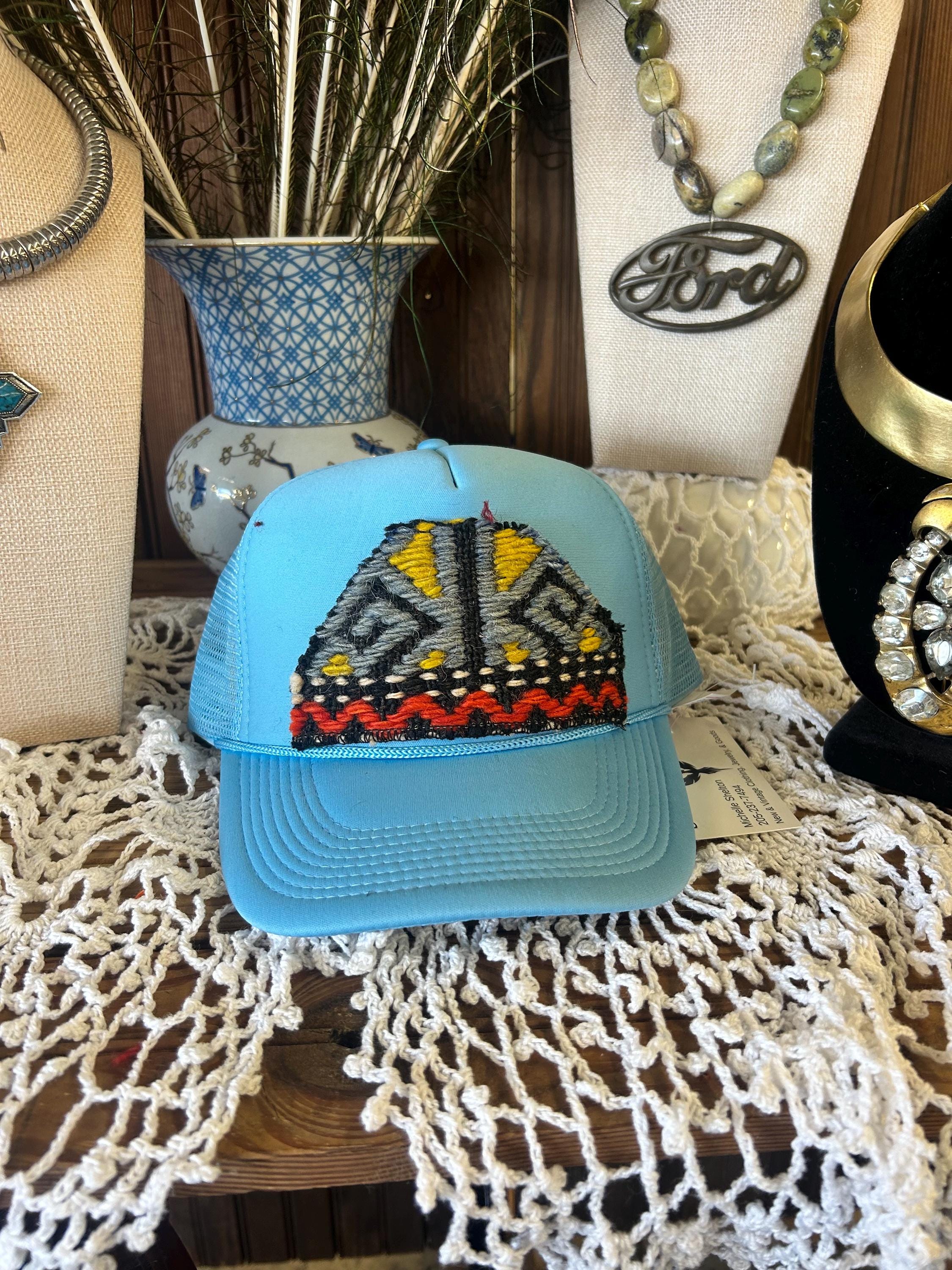 Trucker Hat with Turkish Kilim Patch Hot Pink Orijinal Kilim Patch Trucker Hat – Mode  main image 4