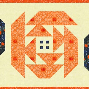 Puede incluir: Un camino de mesa rectangular con fondo crema y borde naranja. El diseño incluye motivos de hojas azul oscuro, patrones de molinillos azul claro, dos siluetas de aves azul oscuro con detalles florales y un bloque geométrico naranja central.