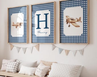 Decoración infantil vintage personalizada con motivos de aviones: Láminas de cuadros azul marino