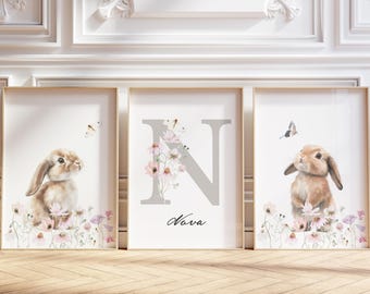 Lámina infantil con diseño de conejito: acuarela de flores silvestres, nombre personalizado.
