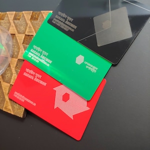 Metalen kaarten, lasergegraveerd, aanpasbaar, metalen visitekaartje, cadeaukaartje, groen, blauw en zilver, visitekaartje, makelaarskaart