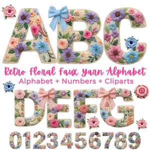 Op de afbeelding: Een verzameling retro bloemenletters en -cijfers van imitatiegaren. De letters A t/m G en de cijfers 0 t/m 9 worden getoond. Elke letter en cijfer is versierd met kleurrijke bloemen en strikken.