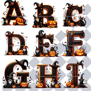 Op de afbeelding: Een verzameling Halloween-thema alfabetletters, elk met een zwarte letter en een oranje omtrek. Elke letter is versierd met pompoenen, heksenhoeden, spinnen en kabouters. De tekst "dazzling.doodle.dream" is zichtbaar.