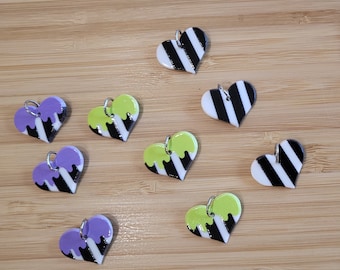 Op Beetlejuice geïnspireerde hartbedel met haak voor sleutelhanger, oorbellen, ketting of armband