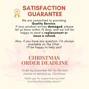 Peut inclure: Un graphique informatif couleur cr&egrave;me avec une ic&ocirc;ne de r&eacute;compense dor&eacute;e et le texte SATISFACTION GUARANTEE. Il d&eacute;taille une politique de dommages de 15 jours, une assistance par chat et une DATE LIMITE DE COMMANDE DE NO&Euml;L au 8 d&eacute;cembre.