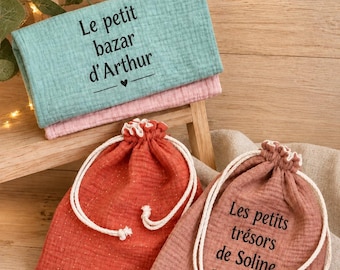 Pochon personnalisé en double gaze – Sac à doudou, sac à linge, pochon crèche ou maternelle – Cadeau naissance – (Doublure au choix)