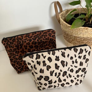 バッグ LEOPARD PATTERNED CORDUROY SHOULDER BAG Leopard Print Corduroy Shoulder Bag (leopard Print Fabric Color of