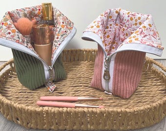 Bolsa de maquillaje compartimentada – pana (personalización disponible)