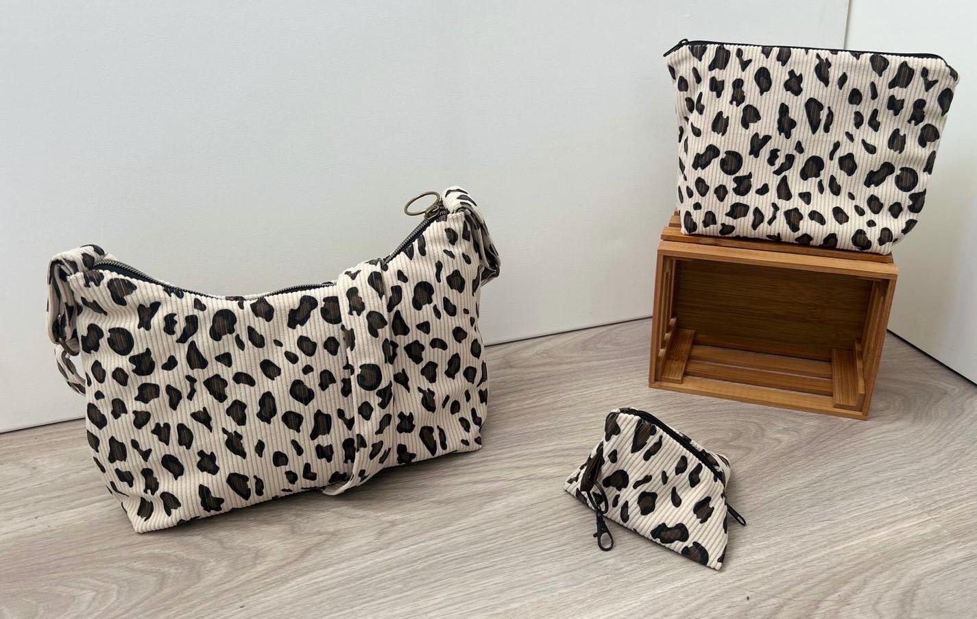 バッグ LEOPARD PATTERNED CORDUROY SHOULDER BAG Leopard Print Corduroy Shoulder Bag (leopard Print Fabric Color of