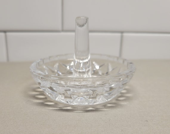 Vintage Round Clear Glass Crystal Daisy Diamond F… - image 2