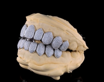 Diamante moissanita helado dientes personalizados corte permanente Grillz / diamante moissanita personalizado 10 en 10 dientes Grillz de corte profundo en plata de ley 925