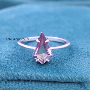 Dainty Kite Cut Alexandrite Engagement Ring, Minimalist Color Change Stone Ring, Wedding Ring For Women, Simple Promise Ring, Gift For Her