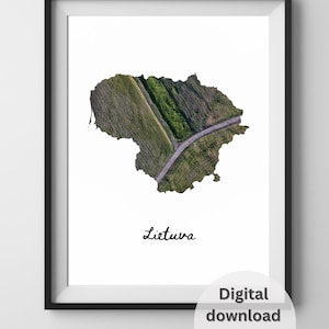 Litauen Kartenform | DRUCKBARE Wandkunst | Grüne Landschaft Foto Digital Artwork | Ethnische Wohnkultur | Original Litauisches Felderbild